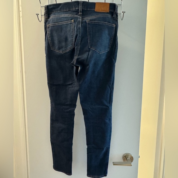 Like new J Crew straight leg jeans - Picture 2 of 4